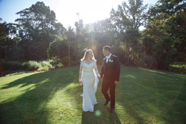 Royal Botanic Gardens Melbourne wedding, Holly and Daniel, frame 158