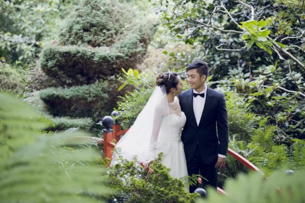Wendy and Peter's pre-wedding session in St Kilda, frame 040