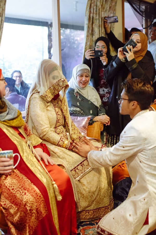 Aaliya and Adam's wedding day in Muslim, frame 137