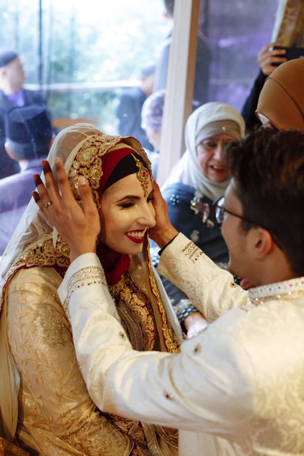 Aaliya and Adam's wedding day in Muslim, frame 142