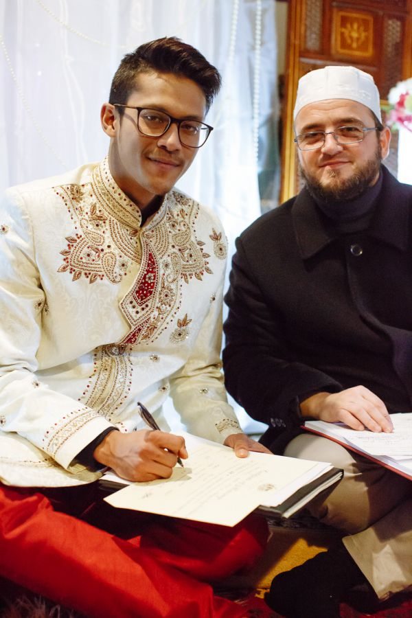 Aaliya and Adam's wedding day in Muslim, frame 148