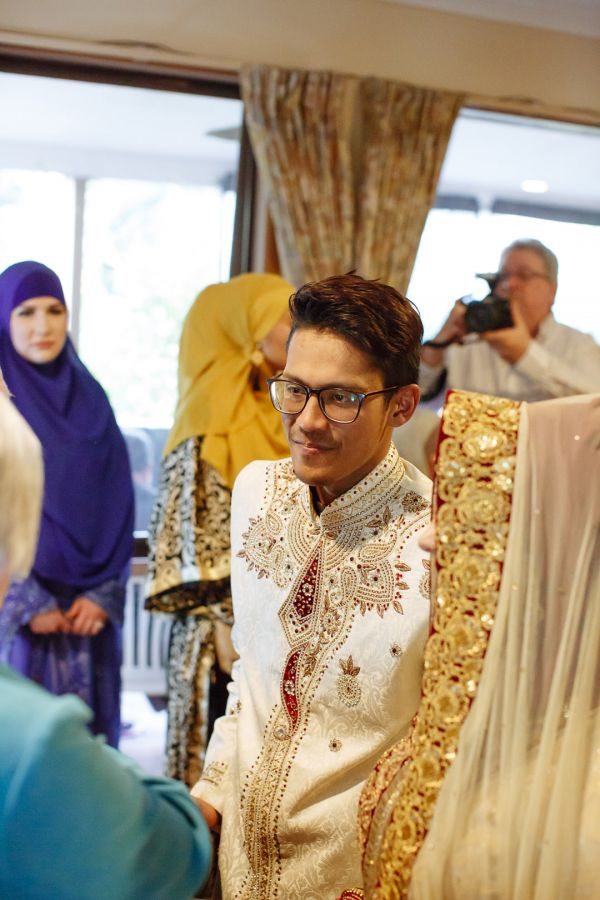 Aaliya and Adam's wedding day in Muslim, frame 177