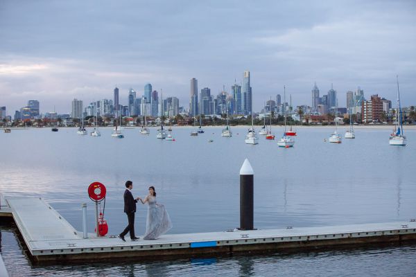 Sun and Jiang's pre-wedding session in South Wharf, frame 028