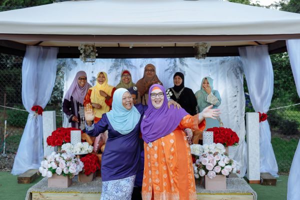 Aaliya and Adam's wedding day in Traditional Muslim, frame 240