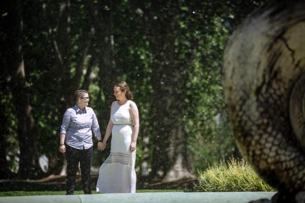 Melbourne Museum pre-wedding, Ruth and Chelsea, frame 002
