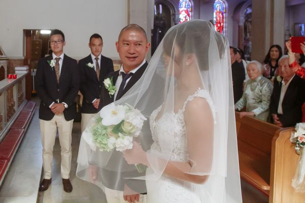 Sandra and Thanh's wedding day in Hawthorn, frame 034