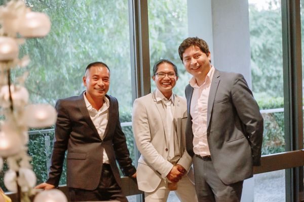 Sandra and Thanh's wedding day in Hawthorn, frame 274