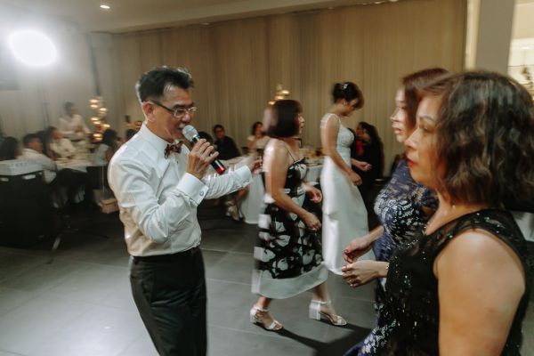 Sandra and Thanh's wedding day in Hawthorn, frame 340
