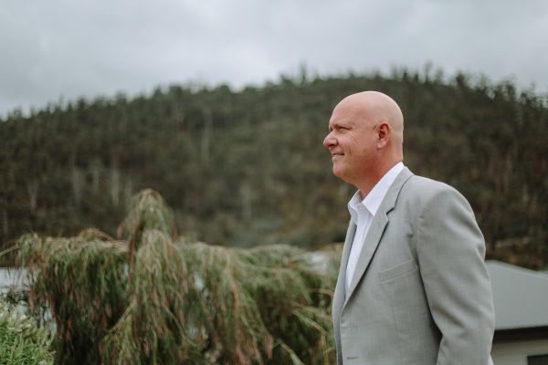 Andrea and Matt's wedding day in Hobart, frame 017