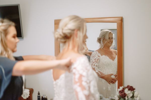 Andrea and Matt's wedding day in Hobart, frame 039