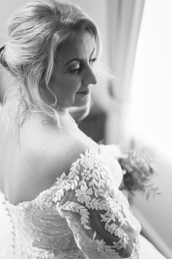 Andrea and Matt's wedding day in Hobart, frame 042