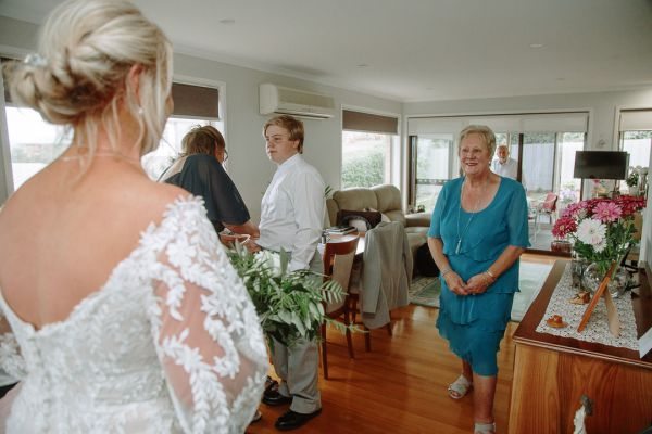 Andrea and Matt's wedding day in Hobart, frame 047