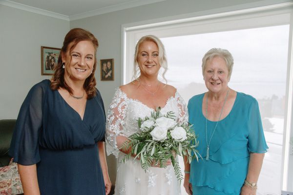 Andrea and Matt's wedding day in Hobart, frame 053