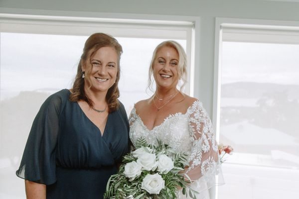 Andrea and Matt's wedding day in Hobart, frame 056