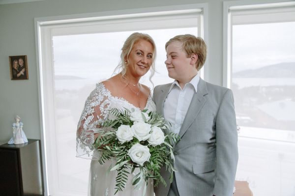 Andrea and Matt's wedding day in Hobart, frame 059