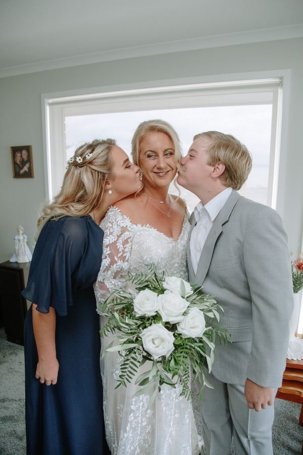 Andrea and Matt's wedding day in Hobart, frame 062