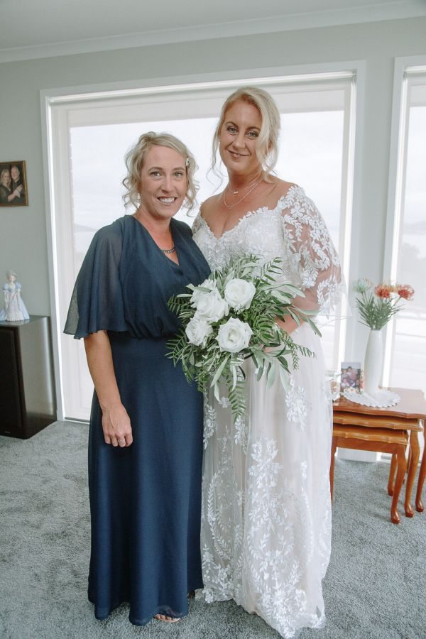 Andrea and Matt's wedding day in Hobart, frame 067