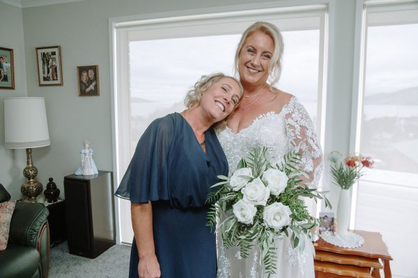 Andrea and Matt's wedding day in Hobart, frame 068