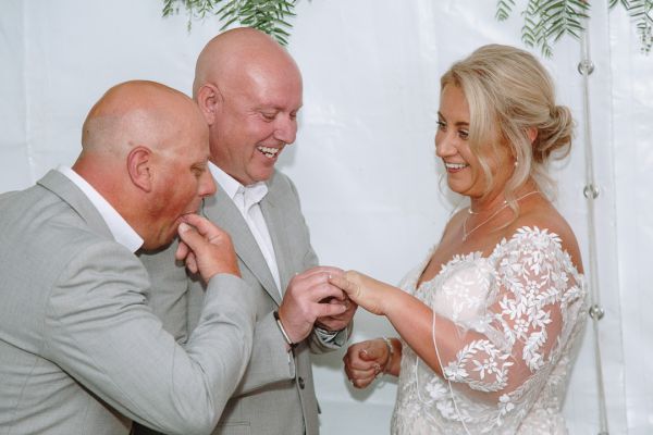 Andrea and Matt's wedding day in Hobart, frame 125