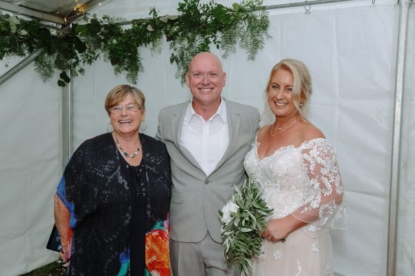 Andrea and Matt's wedding day in Hobart, frame 173