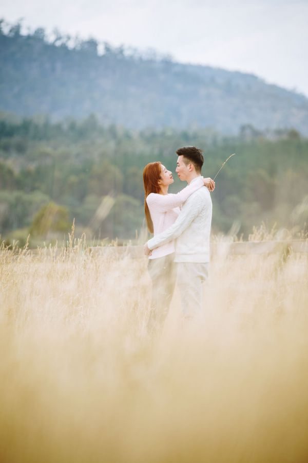 Angel and Andrew's pre-wedding session in Tasmania, frame 004
