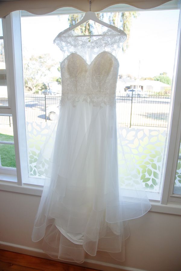 Thorndon Park Reserve wedding, Sanita and Rav, frame 042