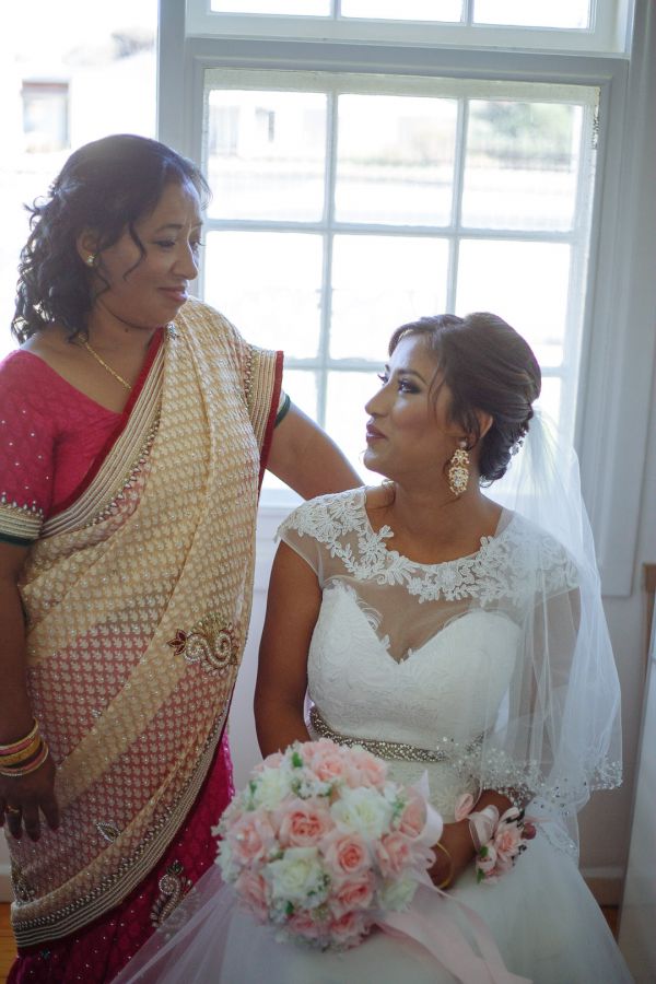 Thorndon Park Reserve wedding, Sanita and Rav, frame 066