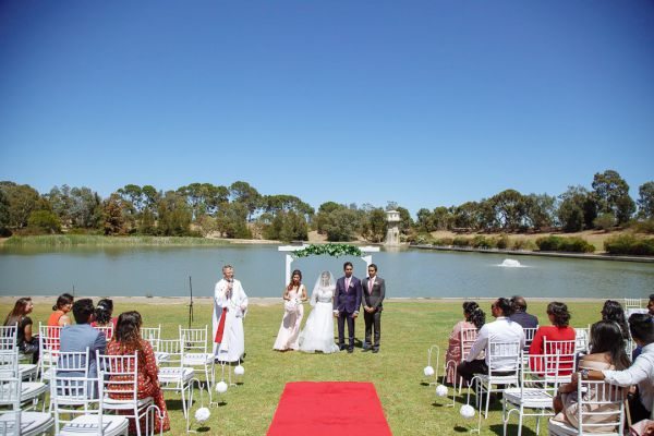 Thorndon Park Reserve wedding, Sanita and Rav, frame 171