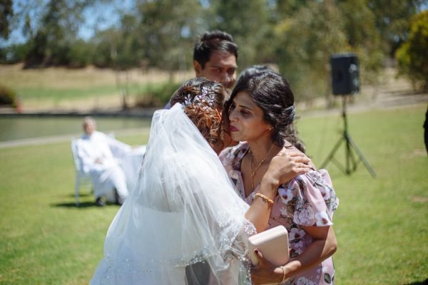 Thorndon Park Reserve wedding, Sanita and Rav, frame 213
