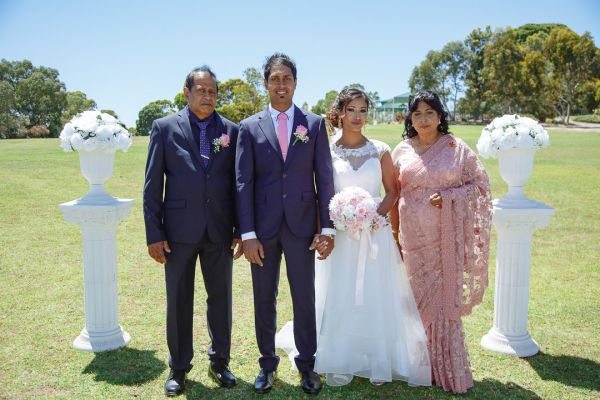 Thorndon Park Reserve wedding, Sanita and Rav, frame 243
