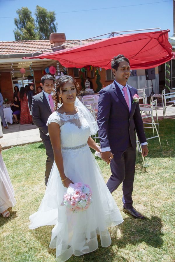 Thorndon Park Reserve wedding, Sanita and Rav, frame 279