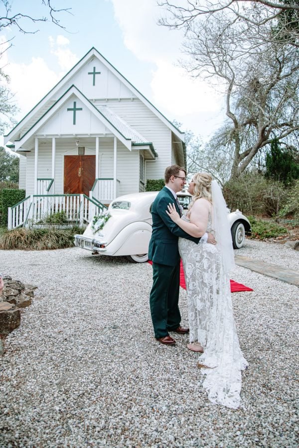 Bec and Liam's wedding day in Tamborine, frame 016