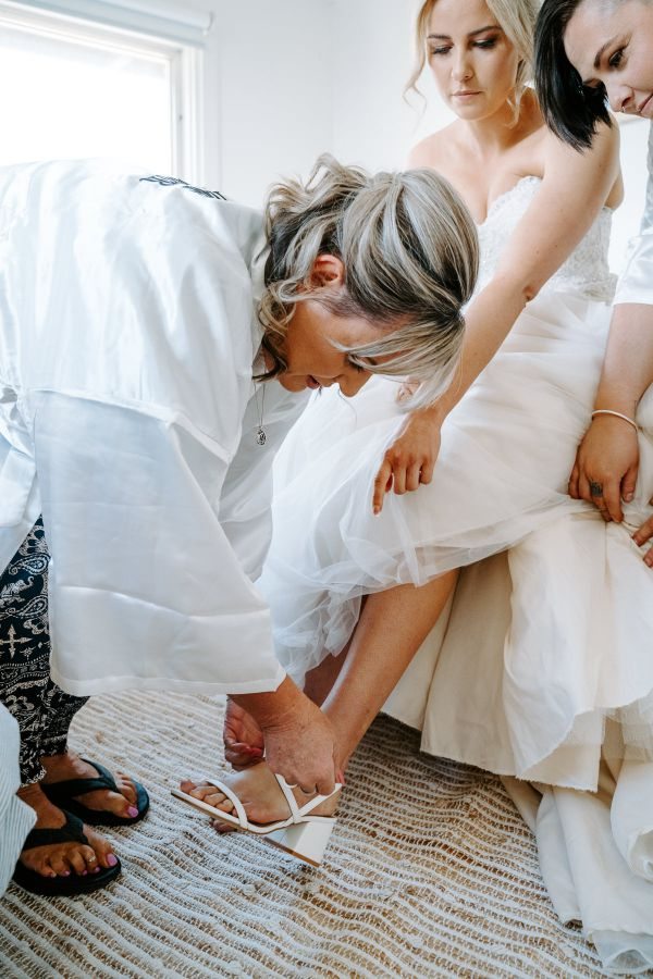 Leila and Tamara's wedding day in Aldinga, frame 007