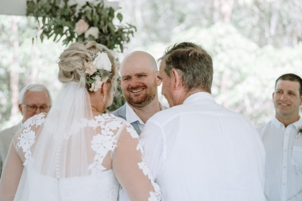 Tiffiny and Aaron's wedding day in Austinville, frame 040