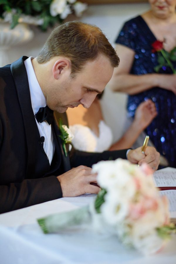 Lina and Matthew's wedding day in Eltham, frame 127