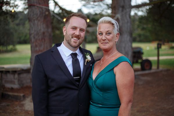 Ashleigh and Mitch's wedding day in Baxter, frame 352