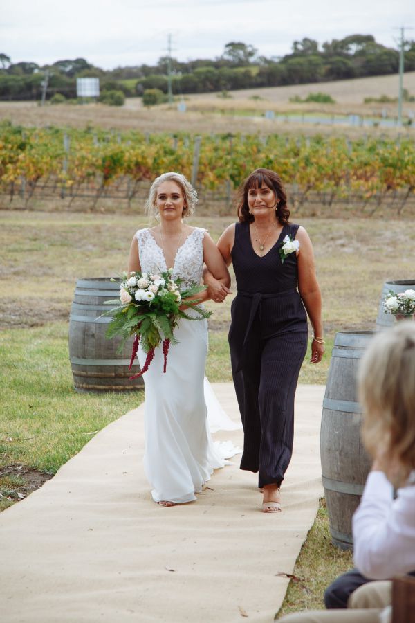 Elly and Marc's wedding day in Bellarine, frame 095