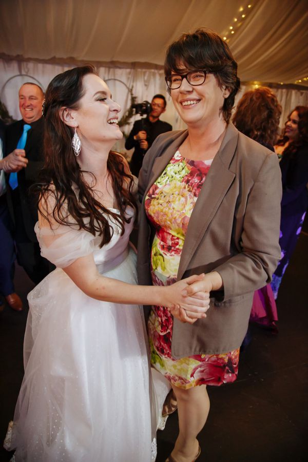 Kirstie and Hussein's wedding day in Bilpin, frame 340