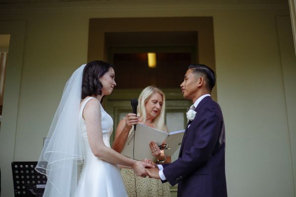 Berry Courthouse wedding, Eleanor and Paul, frame 098