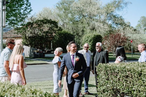Justine and Chris' wedding day in Berry, frame 007