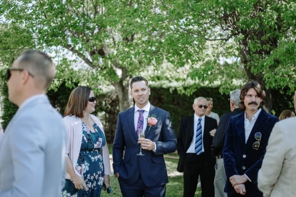 Berry Courthouse wedding, Justine and Chris, frame 011