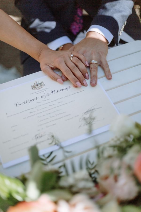 Justine and Chris' wedding day in Berry, frame 067
