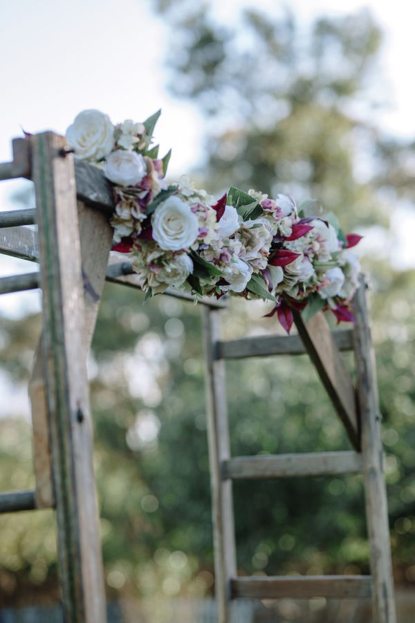 The couple's wedding day in Blue Mountains, frame 003