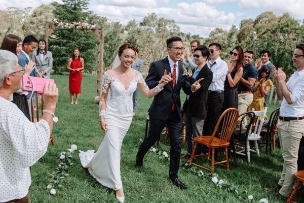 The couple's wedding day in Blue Mountains, frame 032