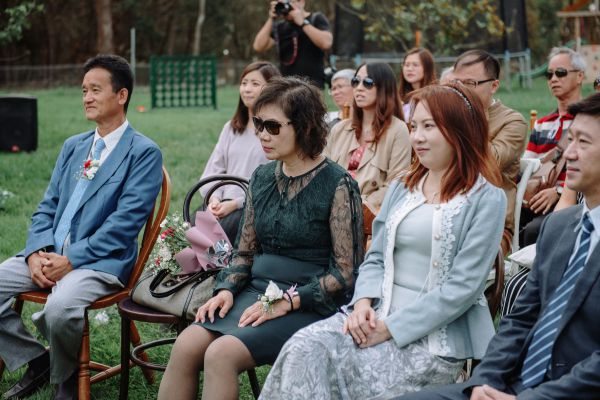 The couple's wedding day in Blue Mountains, frame 034