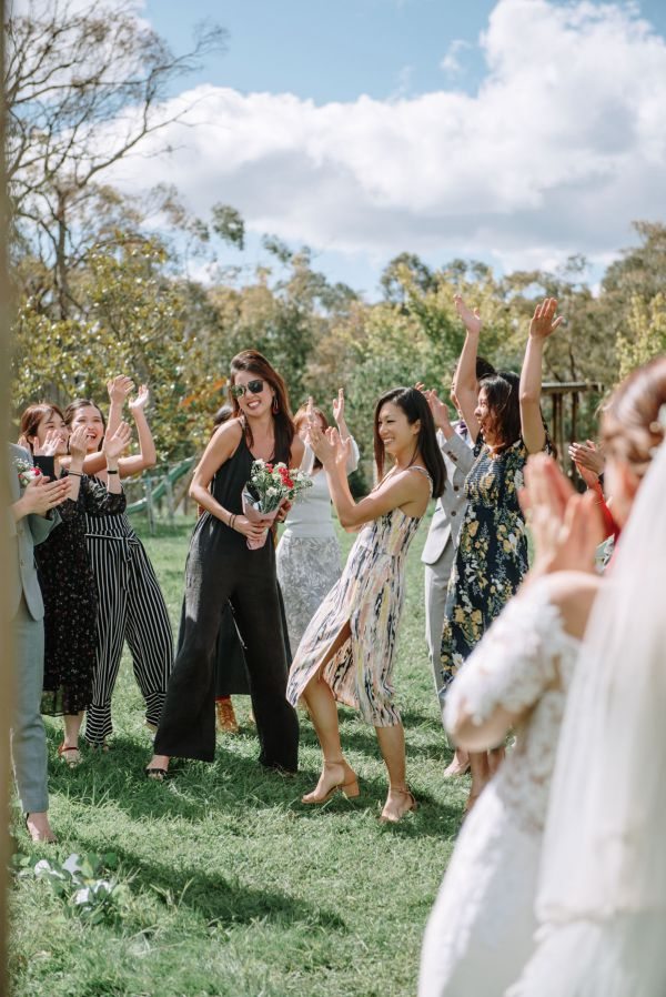 The couple's wedding day in Blue Mountains, frame 040