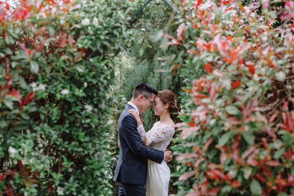 The couple's wedding day in Blue Mountains, frame 067