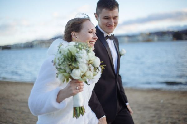 The Boat House wedding, the couple, frame 095