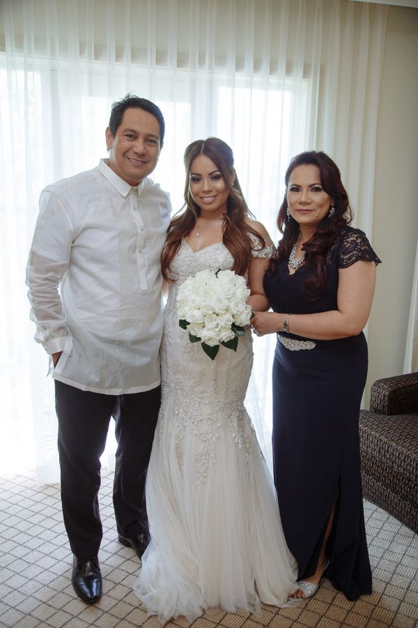 Joanna and Dominic's wedding day in Red Hill, frame 103