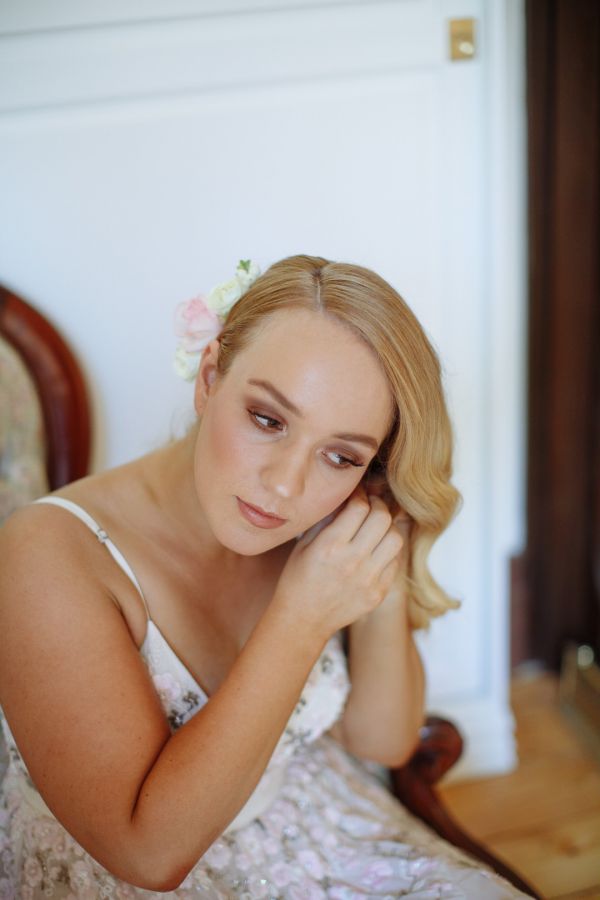Ellen and Robert's wedding day in Canterbury, frame 042